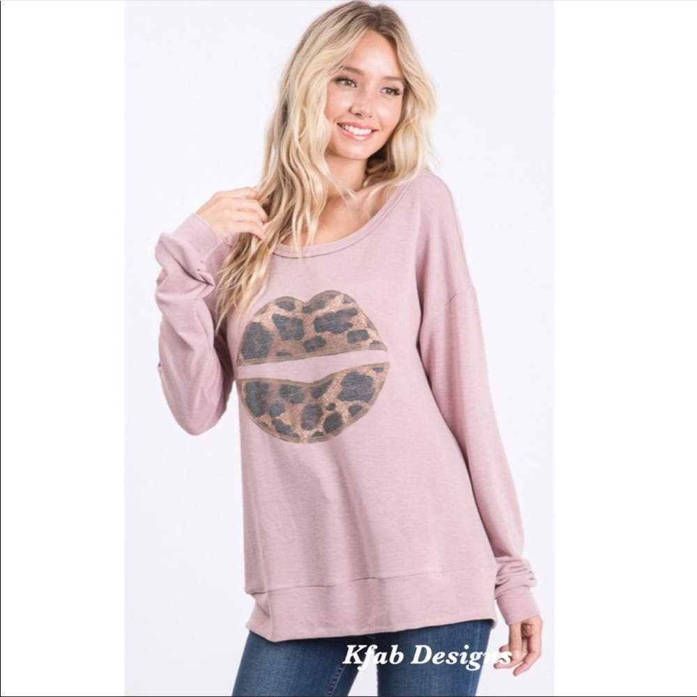 LONG SLEEVE ROUND NECK SWEATER W/ LIP ANIMAL PRINT - *addt’l sizes added!!